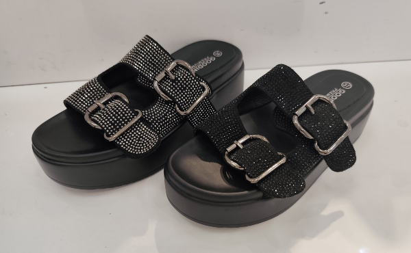 Klapki damskie Roz 36-41 / 12 par